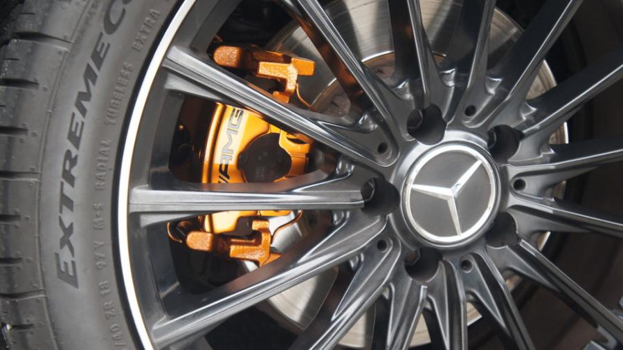 キャリパー塗装施工事例：ベンツC250　キャリパー塗装COLOR:#030 Royal art pearl orange gold IMG9_2004_alv1l0_sub7.jpg