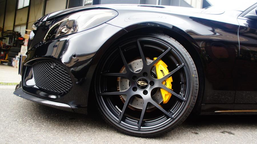 キャリパー塗装施工事例：ベンツC180　キャリパー塗装COLOR:#002 giallo modena　ローター塗装COLOR:#005 Deep coal black IMG9_2038_UJpZGr_sub4.jpg