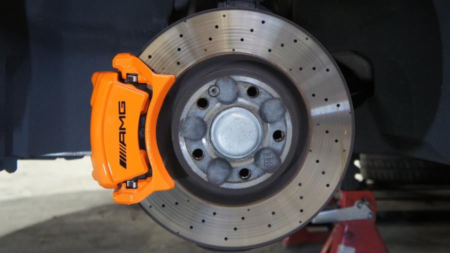 キャリパー塗装施工事例：ベンツCLA250ｼｭｰﾃｨﾝｸﾞﾌﾞﾚｰｸ　キャリパー塗装COLOR:#1110 Valencia premium orange IMG9_2041_5PmuCr_sub1.jpg