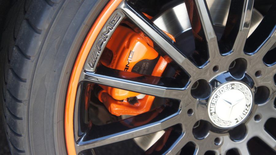 キャリパー塗装施工事例：ベンツCLA250ｼｭｰﾃｨﾝｸﾞﾌﾞﾚｰｸ　キャリパー塗装COLOR:#1110 Valencia premium orange IMG9_2041_5PmuCr_sub7.jpg