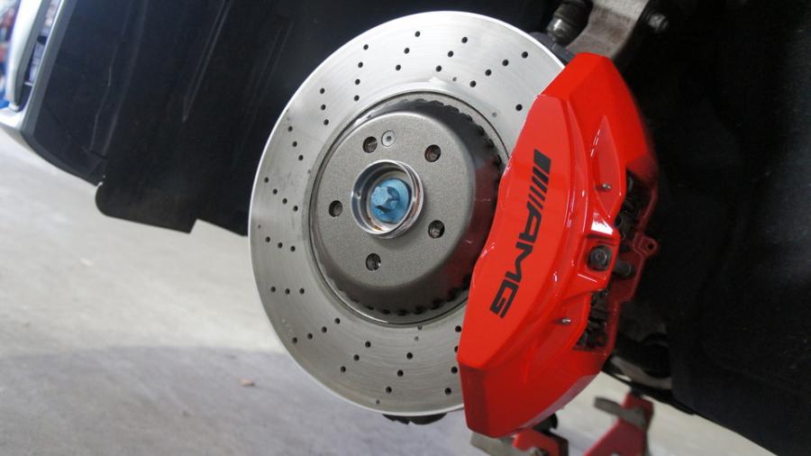 キャリパー塗装施工事例：ベンツCLS53AMG　キャリパー塗装COLOR:#001 Italian losso solid　ローター塗装COLOR:#004 Blast light gray metalic IMG9_2047_uNyywF_sub1.jpg