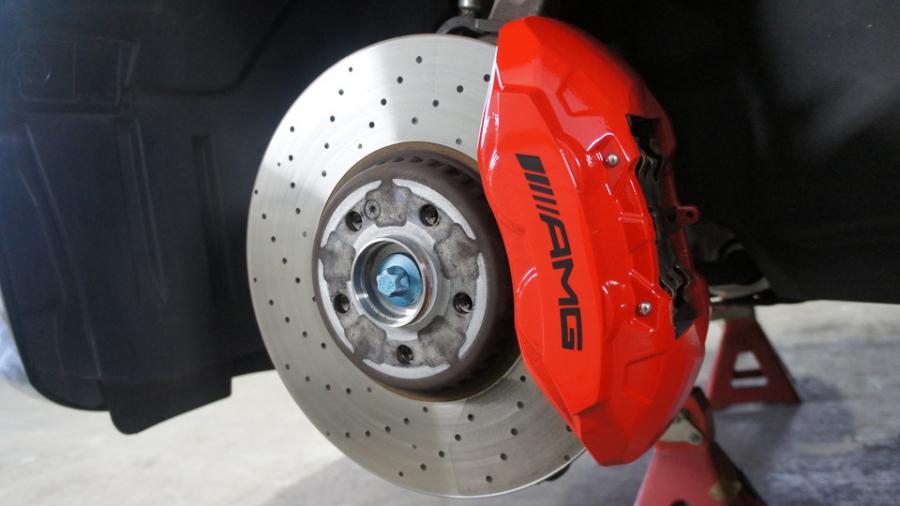 ベンツE43AMG　キャリパー塗装COLOR:#001 Italian losso solid