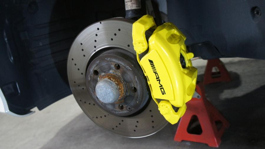 ベンツCLS　キャリパー塗装COLOR:#020 hawaiian passion yellow