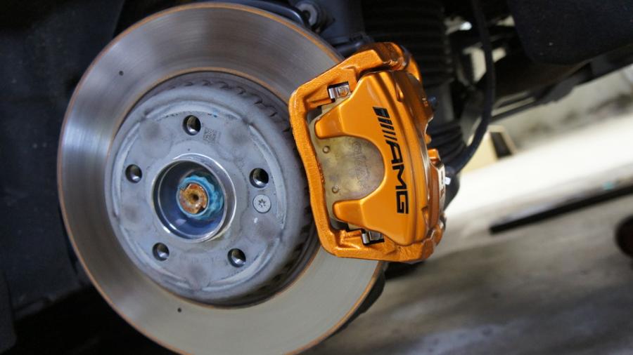 キャリパー塗装施工事例：ベンツE220d　キャリパー塗装COLOR:#030 Royal art pearl orange gold　リアディフューザー取付 IMG9_2062_METRdG_sub2.jpg