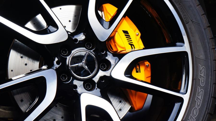 キャリパー塗装施工事例：ベンツGLC43AMGクーペ　キャリパー塗装COLOR:#021 california sunshinne yellow IMG9_2080_WqwbUe_sub5.jpg