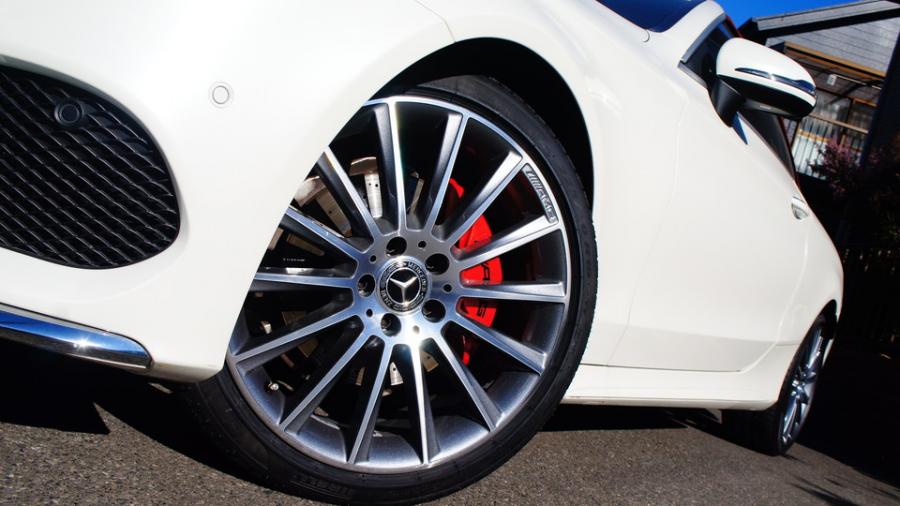 キャリパー塗装施工事例：ベンツCクラスカブリオレ　キャリパー塗装COLOR:#001 Italian losso solid IMG9_2082_BQURIo_sub3.jpg