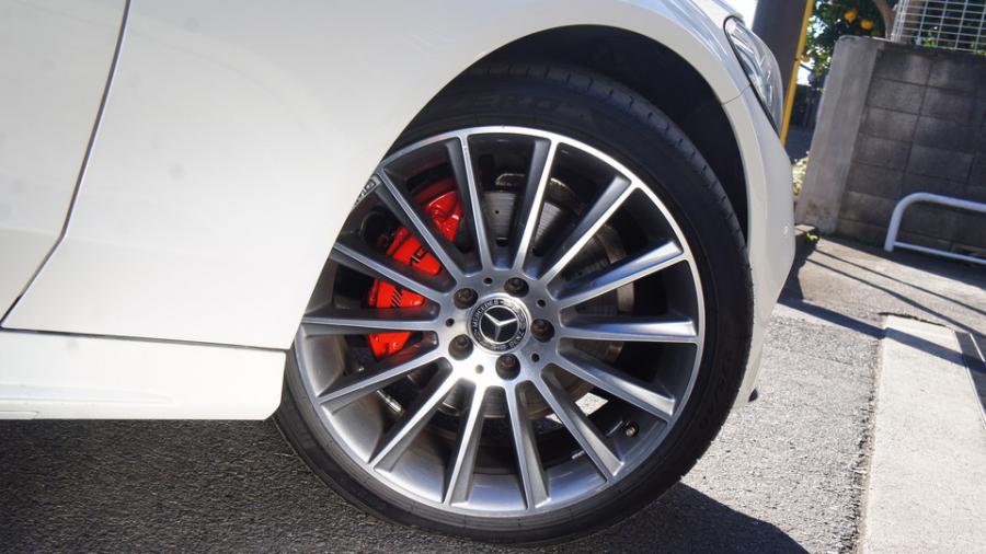 キャリパー塗装施工事例：ベンツCクラスカブリオレ　キャリパー塗装COLOR:#001 Italian losso solid IMG9_2082_BQURIo_sub4.jpg