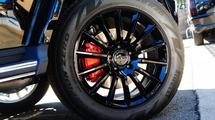 キャリパー塗装施工事例：ベンツG350d　キャリパー塗装COLOR:#001 Italian losso solid　スペーサー前後取付、ホイール塗装一台分、各種ブラックアウト塗装 IMG9_2096_ugCztL_sub6.jpg