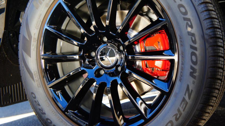 キャリパー塗装施工事例：ベンツG350d　キャリパー塗装COLOR:#001 Italian losso solid　スペーサー前後取付、ホイール塗装一台分、各種ブラックアウト塗装 IMG9_2096_ugCztL_sub9.jpg