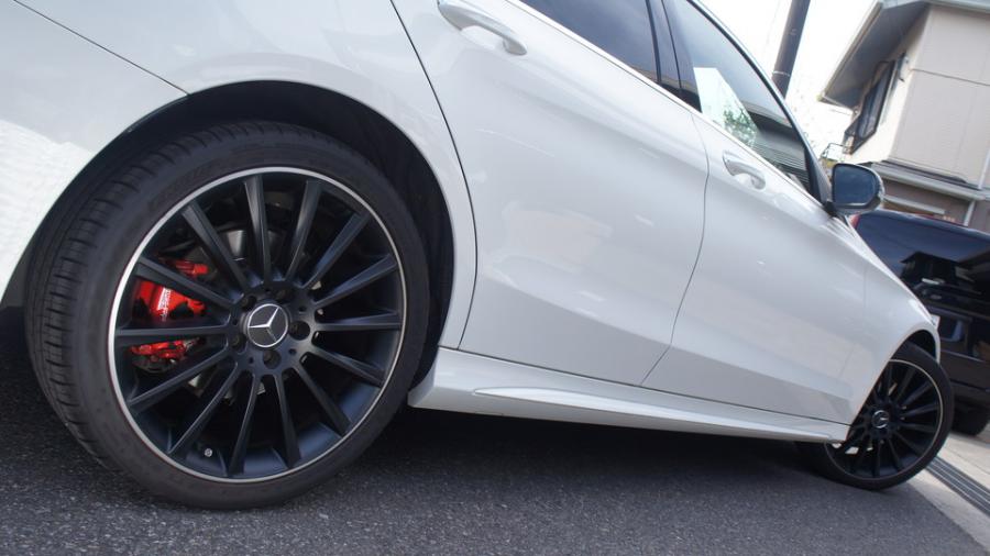 キャリパー塗装施工事例：ベンツCクラス　キャリパー塗装COLOR:#001 Italian losso solid IMG9_2131_7Ebxrc_sub5.jpg