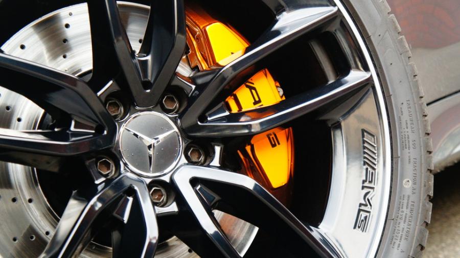 キャリパー塗装施工事例：ベンツCLS53AMG　キャリパー・ローター塗装COLOR:#030 Royal art pearl orange gold、#005 Deep coal black IMG9_2132_90BJRE_sub5.jpg