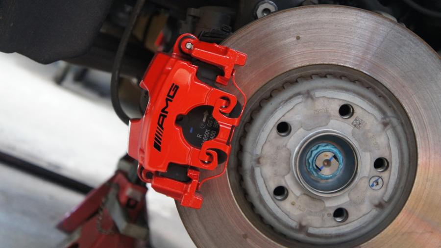 キャリパー塗装施工事例：ベンツC43AMG　キャリパー塗装　COLOR:#001 Italian losso solid IMG9_2136_CR3j1I_sub2.jpg