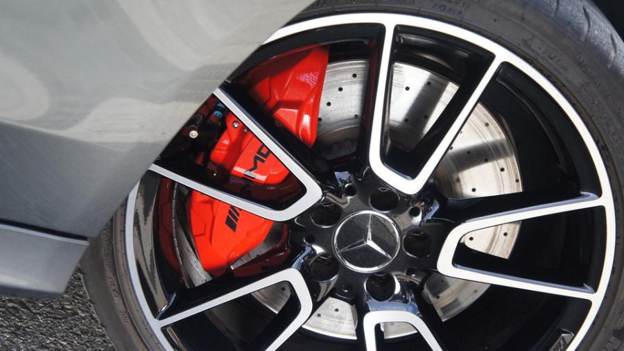 キャリパー塗装施工事例：ベンツC43AMG　キャリパー塗装　COLOR:#001 Italian losso solid IMG9_2136_CR3j1I_sub6.jpg