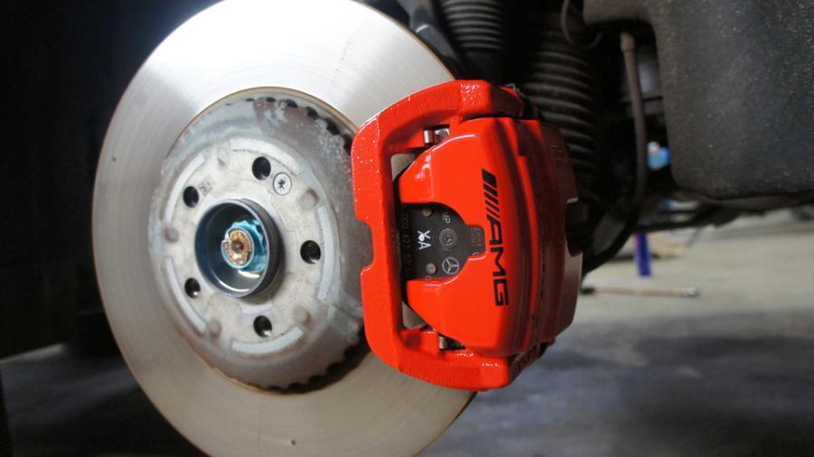 キャリパー塗装施工事例：ベンツE53AMG　キャリパー塗装　COLOR:#001 Italian losso solid IMG9_2143_oFTmsS_sub2.jpg