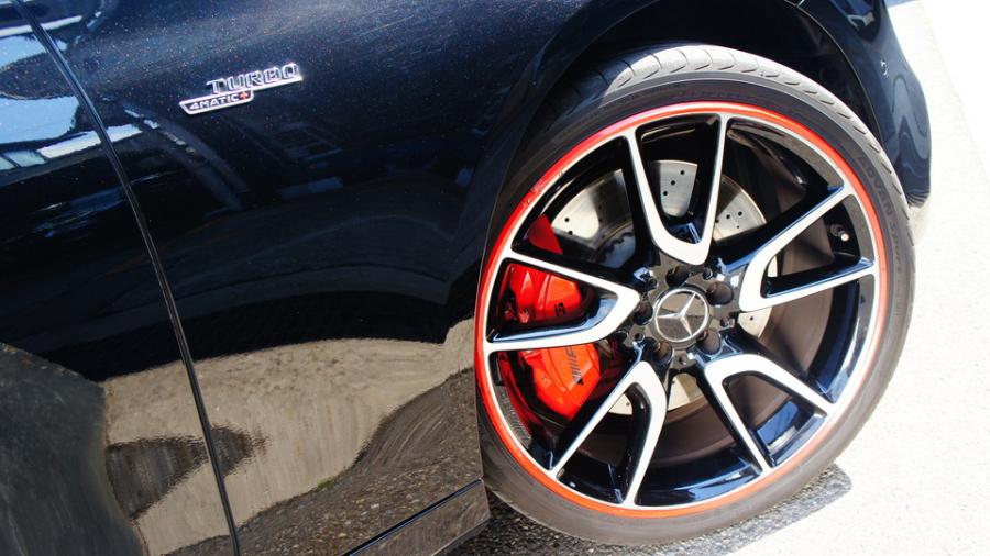 キャリパー塗装施工事例：ベンツE53AMG　キャリパー塗装　COLOR:#001 Italian losso solid IMG9_2143_oFTmsS_sub4.jpg