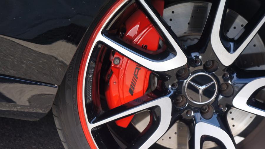 キャリパー塗装施工事例：ベンツE53AMG　キャリパー塗装　COLOR:#001 Italian losso solid IMG9_2143_oFTmsS_sub5.jpg