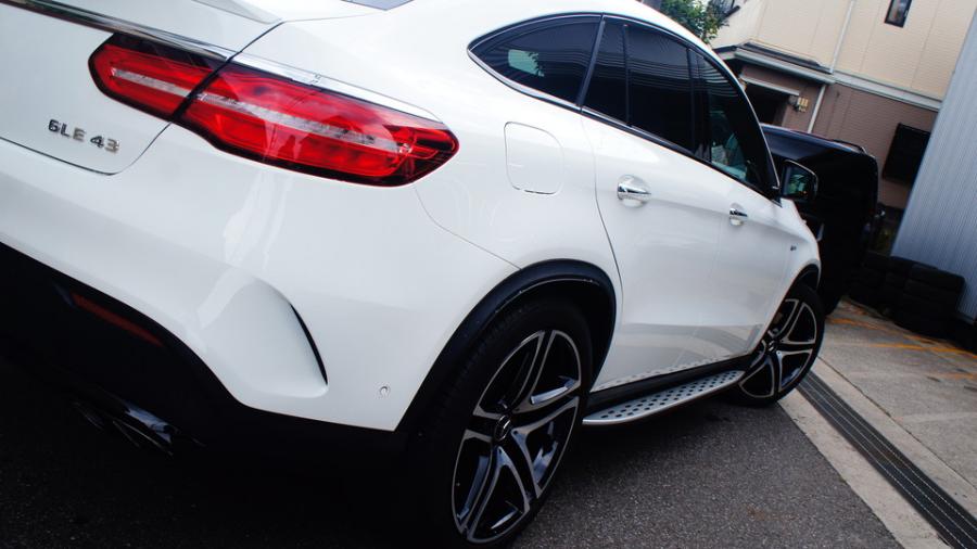 キャリパー塗装施工事例：ベンツGLE43AMGクーペ　キャリパー塗装COLOR:#001 Italian losso solid IMG9_2154_NgfJRs_sub6.jpg