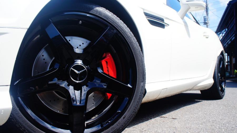 キャリパー塗装施工事例：ベンツSLK　キャリパー塗装COLOR:#001 Italian losso solid　ローター塗装COLOR:#005 Deep coal black　ホイール：グロスブラック塗装 IMG9_2164_l4Id2P_sub5.jpg