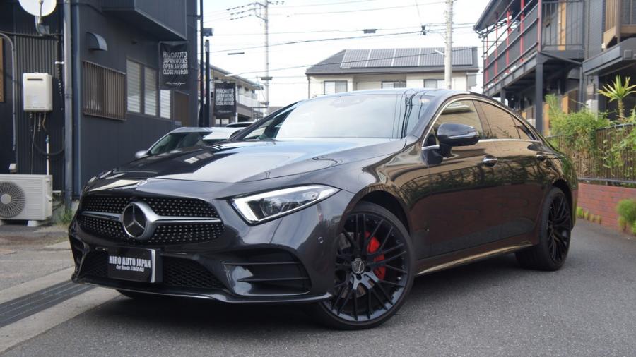 ベンツCLS450　キャリパー塗装COLOR:#001 Italian losso solid　ローター塗装COLOR:#005 Deep coal black