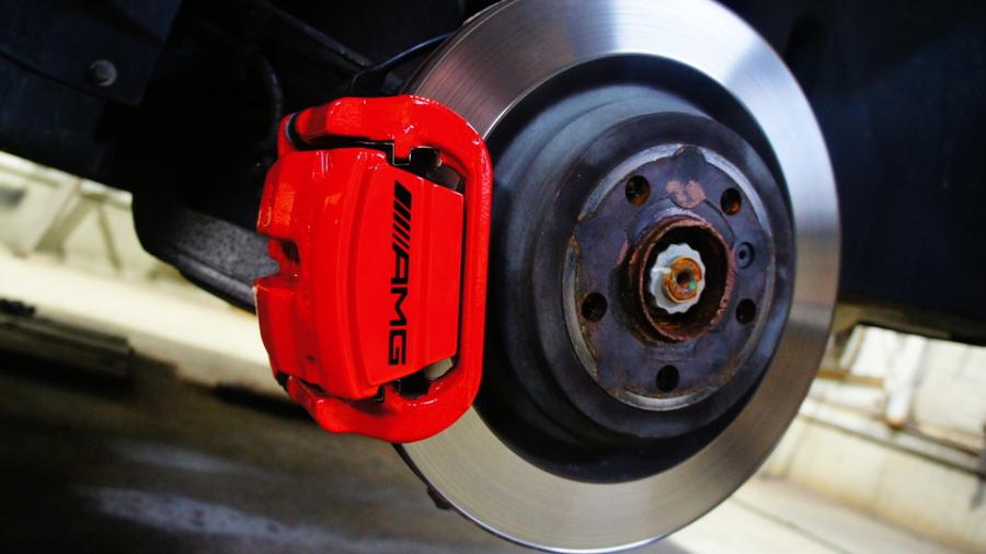 キャリパー塗装施工事例：ベンツGLE43AMG　キャリパー塗装COLOR:#001 Italian losso solid IMG9_2196_h3c4Li_sub1.jpg