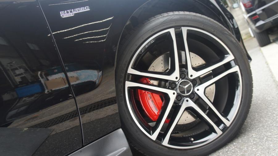 キャリパー塗装施工事例：ベンツGLE43AMG　キャリパー塗装COLOR:#001 Italian losso solid IMG9_2196_h3c4Li_sub5.jpg