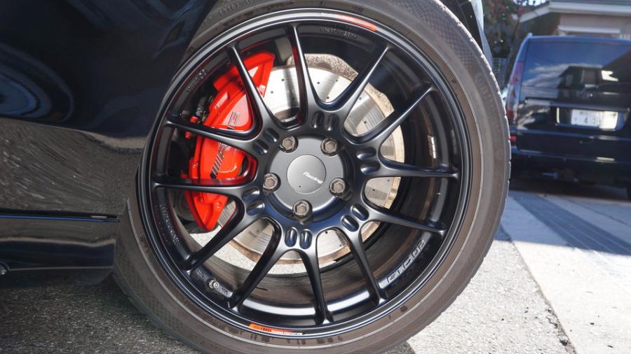 キャリパー塗装施工事例：ベンツC200　キャリパー塗装COLOR:#001 Italian losso solid　ディクセルZタイプパット装着 IMG9_2219_nNoaIo_sub5.jpg