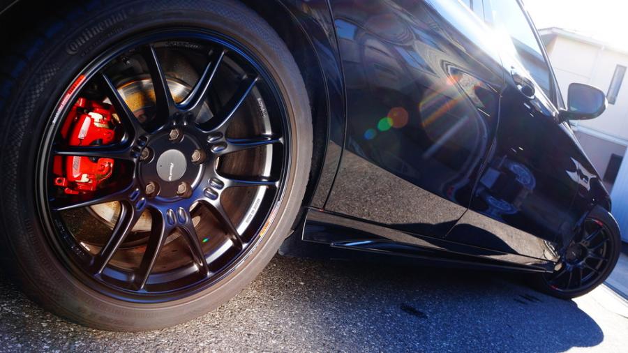 キャリパー塗装施工事例：ベンツC200　キャリパー塗装COLOR:#001 Italian losso solid　ディクセルZタイプパット装着 IMG9_2219_nNoaIo_sub6.jpg