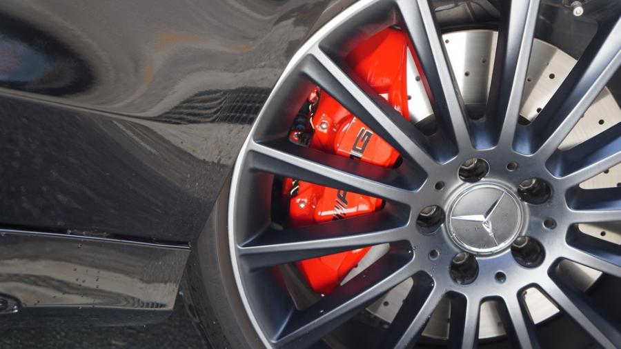 キャリパー塗装施工事例：ベンツC43AMG　キャリパー塗装COLOR:#001 Italian losso solid IMG9_2223_xLiJON_sub3.jpg