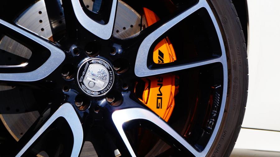 キャリパー塗装施工事例：ベンツE43AMG キャリパー塗装COLOR:#030 Royal art pearl orange gold IMG9_2257_QAoAUA_sub4.jpg