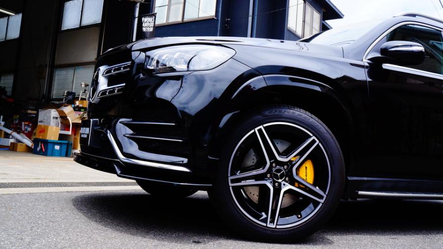 キャリパー塗装施工事例：ベンツGLS400ｄ　キャリパー塗装ＣＯＬＯＲ：#002 giallo modena IMG9_2332_8t7uje_sub5.jpg