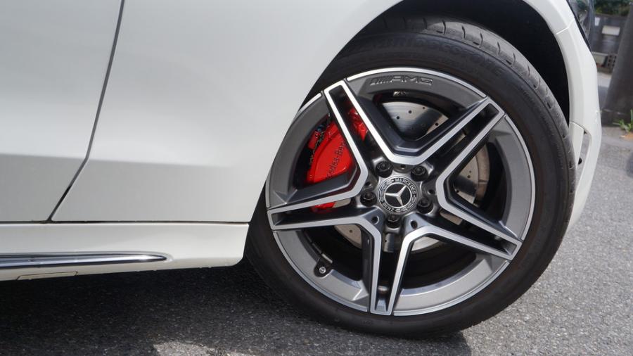 キャリパー塗装施工事例：ベンツCクラスW205　キャリパー塗装COLOR:#001 Italian losso solid IMG9_2333_ZvWshx_sub5.jpg