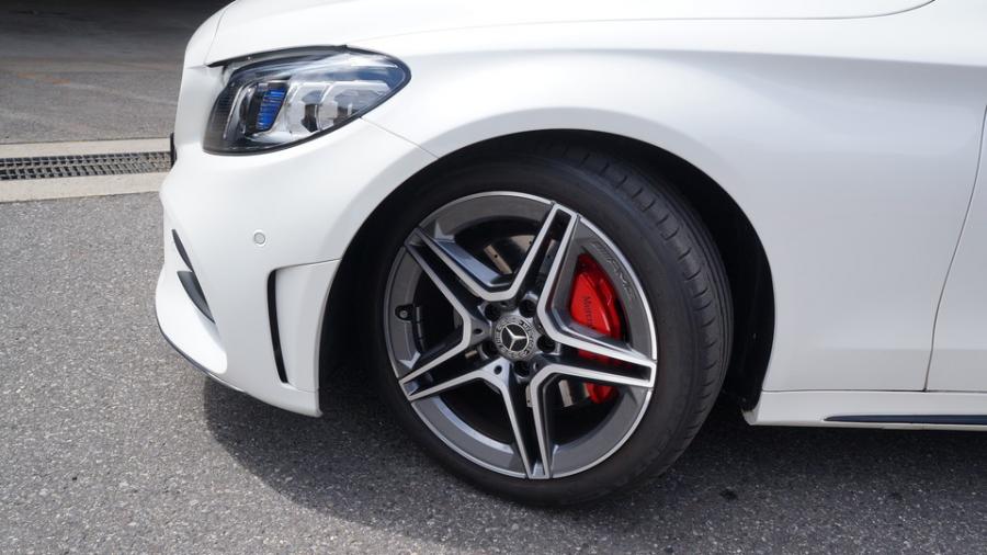 キャリパー塗装施工事例：ベンツCクラスW205　キャリパー塗装COLOR:#001 Italian losso solid IMG9_2333_ZvWshx_sub6.jpg