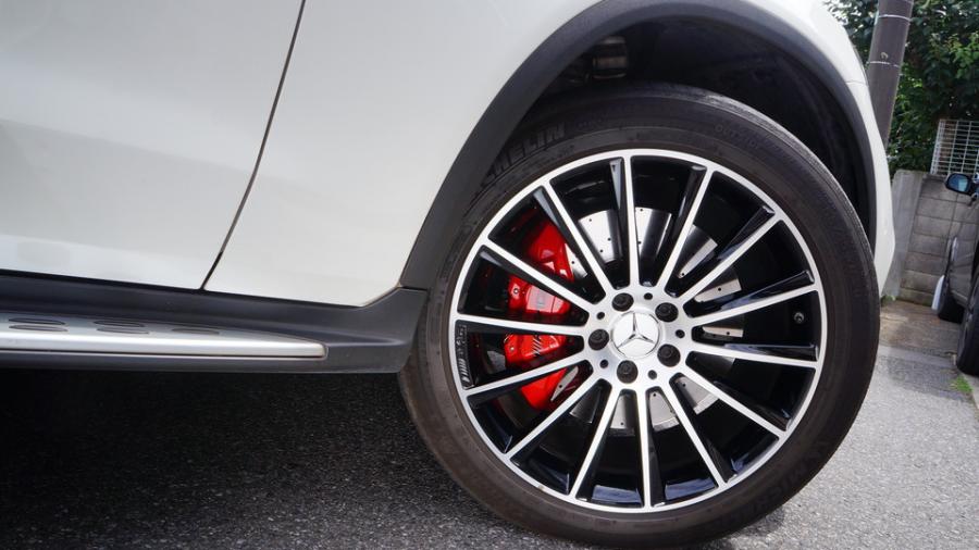 キャリパー塗装施工事例：ベンツGLC43AMG　キャリパー塗装COLOR:#001 Italian losso solid IMG9_2338_rXxJZo_sub7.jpg