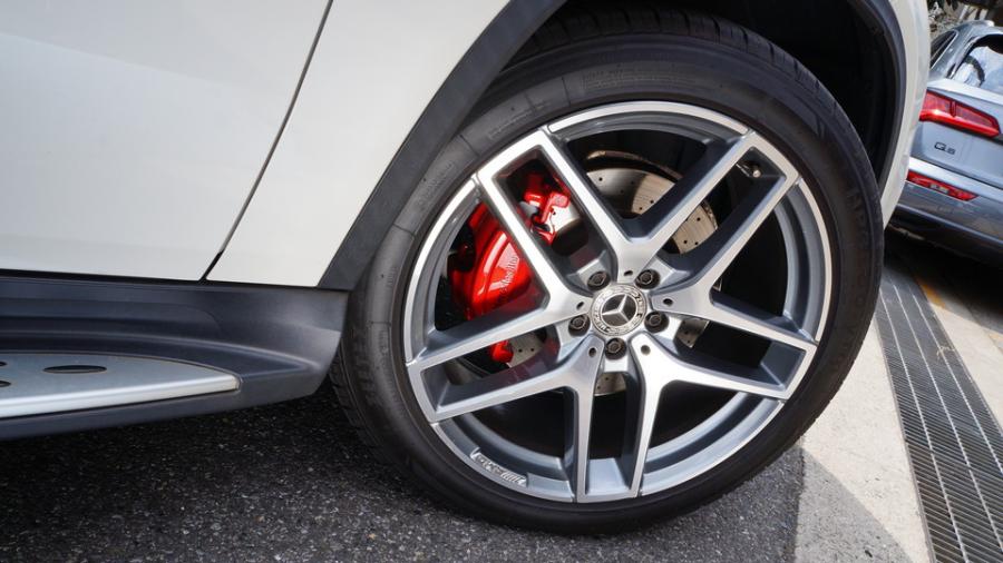 キャリパー塗装施工事例：ベンツGLEクーペ　キャリパー塗装COLOR:#001 Italian losso solid IMG9_2350_PV3BDY_sub4.jpg