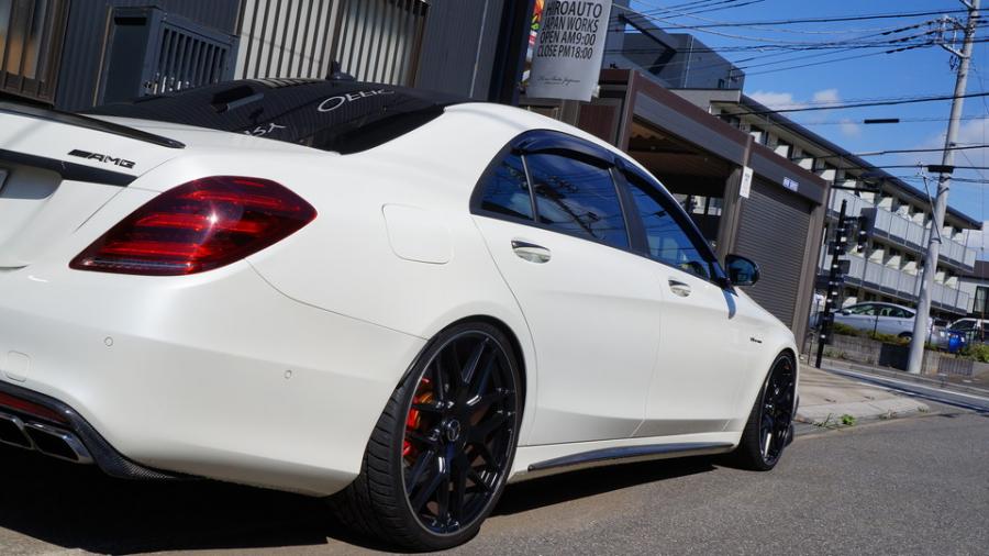 キャリパー塗装施工事例：ベンツS65AMG　キャリパー塗装COLOR:#001 Italian losso solid　ローター塗装COLOR:#003 Tokyo midnight gold IMG9_2363_scghr8_sub7.jpg