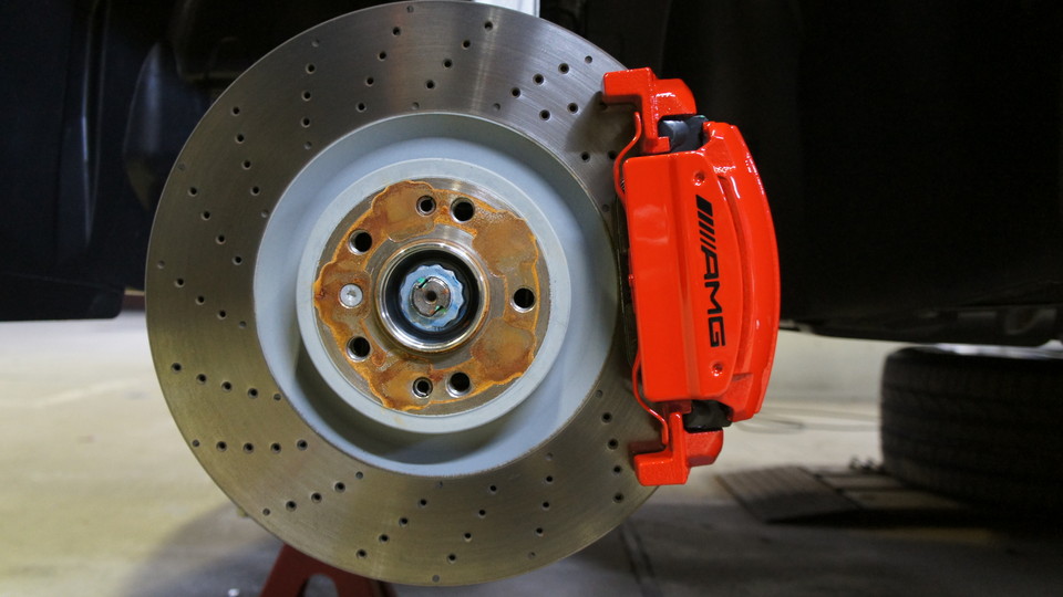 キャリパー塗装施工事例：ベンツGL350 BLUETEC　塗装色：#001 Italian losso solid IMG9_610_6XPpsT_sub1.jpg