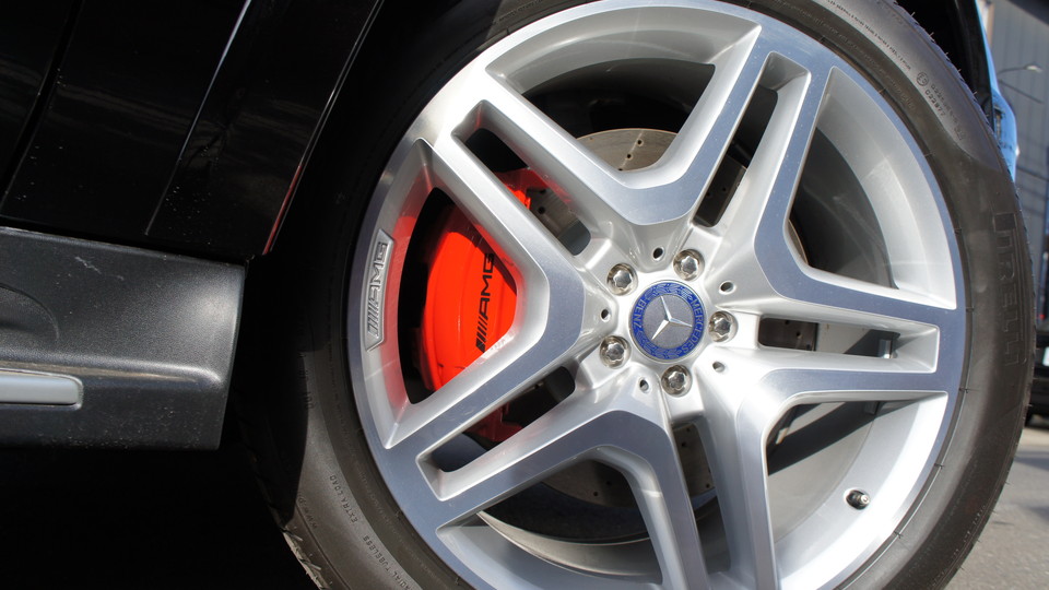 キャリパー塗装施工事例：ベンツGL350 BLUETEC　塗装色：#001 Italian losso solid IMG9_610_6XPpsT_sub4.jpg