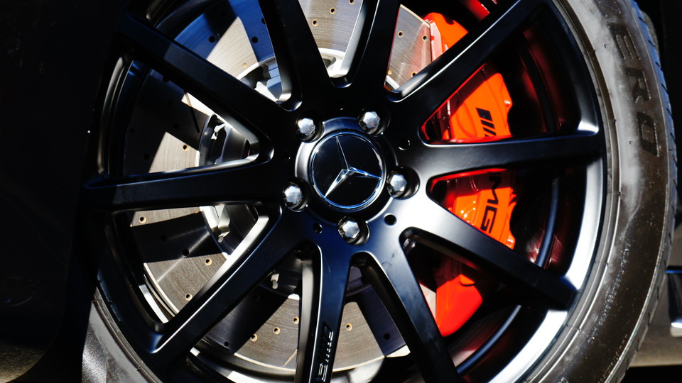 キャリパー塗装施工事例：ベンツBenz-S63AMG　塗装色：	#001 Italian losso solid IMG9_615_iWC9wx_sub3.jpg