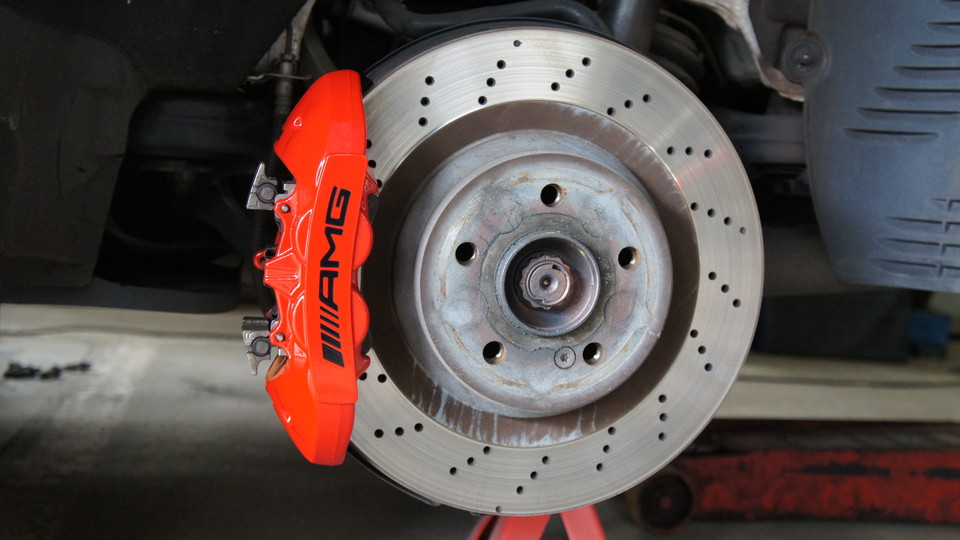 キャリパー塗装施工事例：ベンツCLS63AMG キャリパー塗装 カラー：#001 Italian losso solid IMG9_628_UrwyV4_sub1.jpg