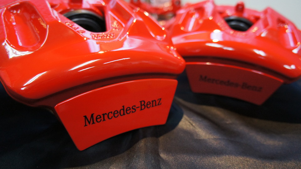 ベンツEクラス純正キャリパー塗装　カラー：#001 Italian losso solid