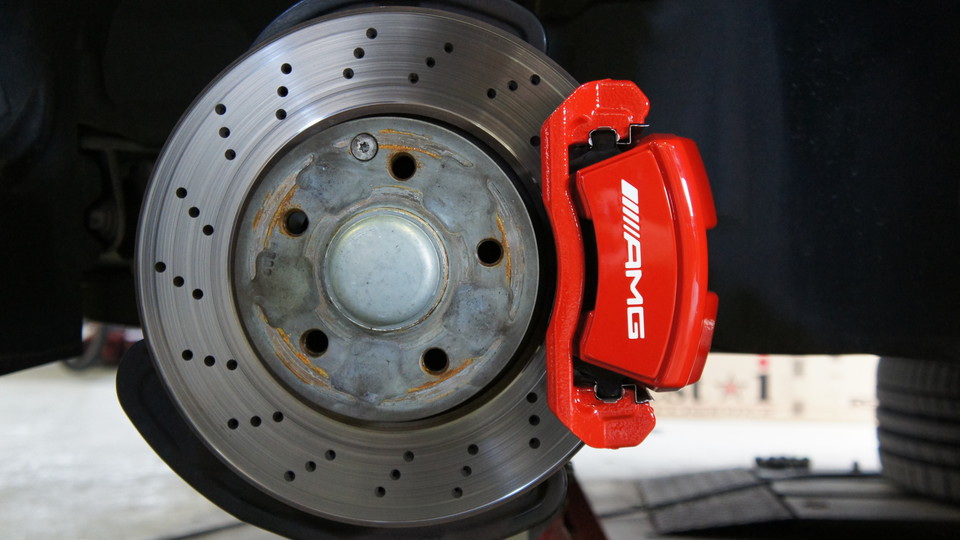 Mercedes-Benz W204 Coupe純正キャリパー塗装　カラー：#001 Italian losso solid