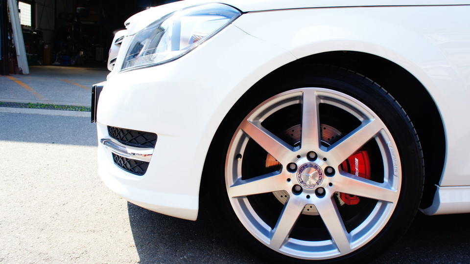 キャリパー塗装施工事例：Mercedes-Benz W204 Coupe純正キャリパー塗装　カラー：#001 Italian losso solid IMG9_666_Cf9QBk_sub5.jpg