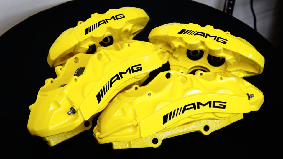 ベンツCLS63AMG キャリパー塗装　カラー：#020 hawaiian passion yellow