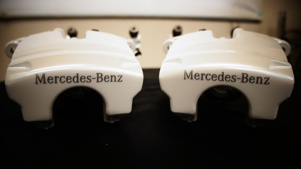 キャリパー塗装施工事例：ベンツR231 SL純正キャリパー塗装＆ハイポリッシュ加工★COLOR:premium white pearl#007 IMG9_779_DZcjRz_sub4.jpg