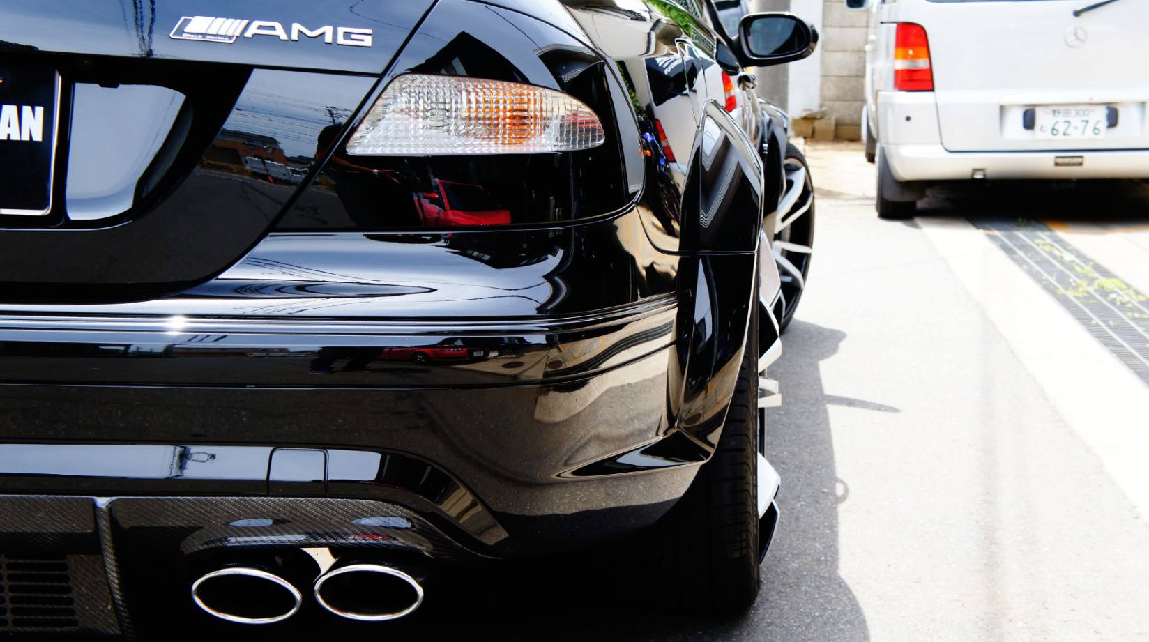 キャリパー塗装施工事例：Benz CLK63AMG Black Seriesキャリパー塗装＆ローター塗装＆LOGO★キャリパーCOLOR:hyper metallic black#009、ローターCOLOR:deep marine flake blue#067 IMG9_814_djBoNb_sub10.jpg