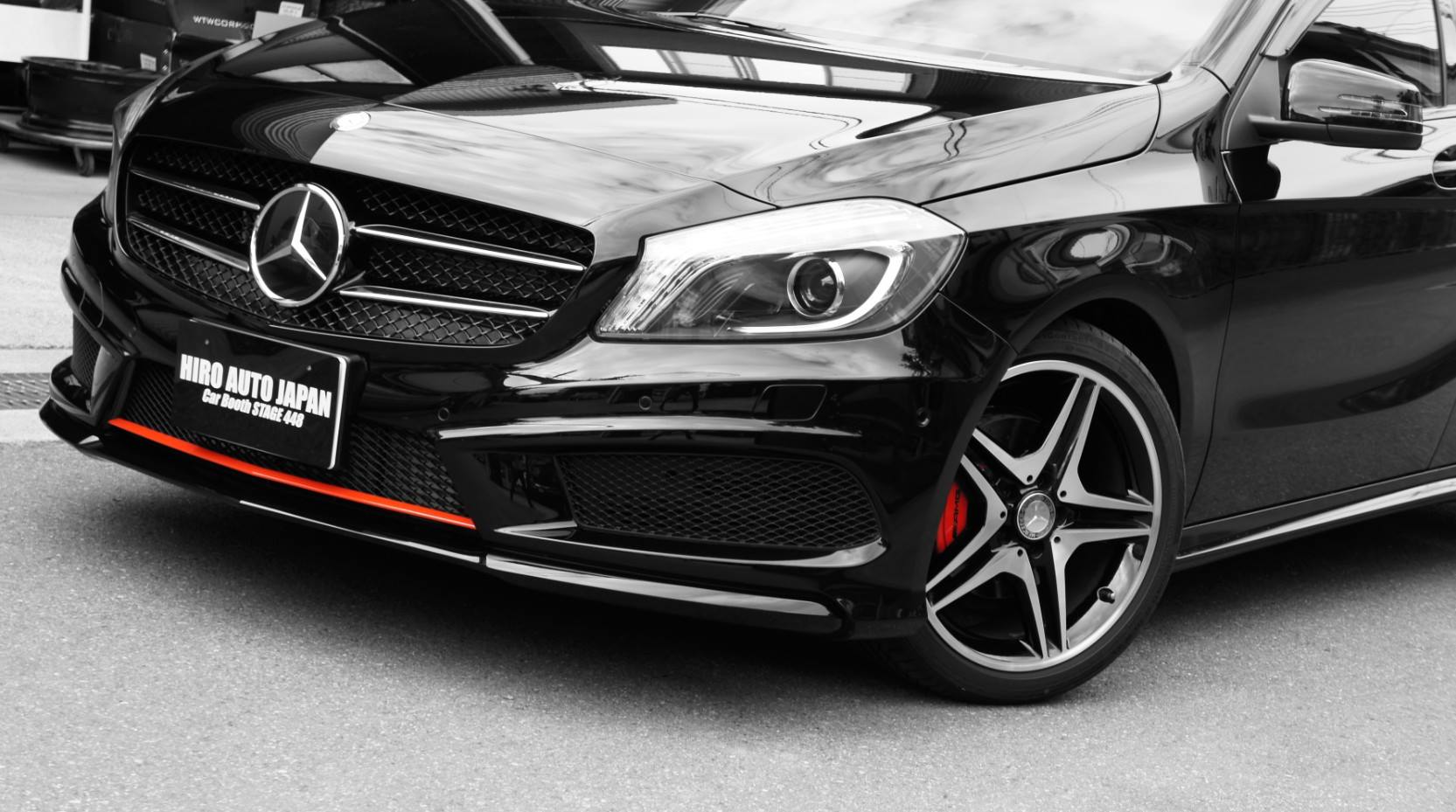 キャリパー塗装施工事例：Mercedes-Benz A180 W176キャリパー塗装＆LOGO★COLOR：#001 Italian losso solid CPJオリジナルノンダストブレーキパットに前後交換＆赤ライン前後バンパーラッピング IMG9_859_j7cyOE_sub6.jpg