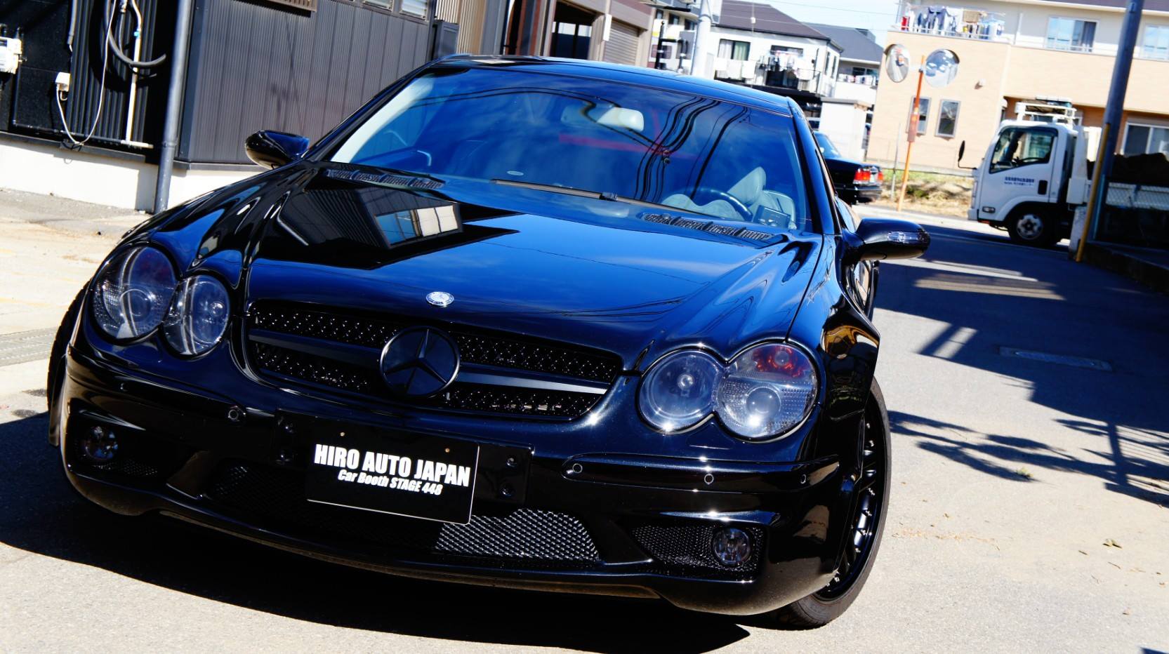 キャリパー塗装施工事例：Mercedes-Benz SL55AMGキャリパー塗装COLOR：#003 tokyo midnight gold ローター塗装COLOR：#005 deep coal black その他：HAJフルカスタム IMG9_870_goSrpI_sub6.jpg