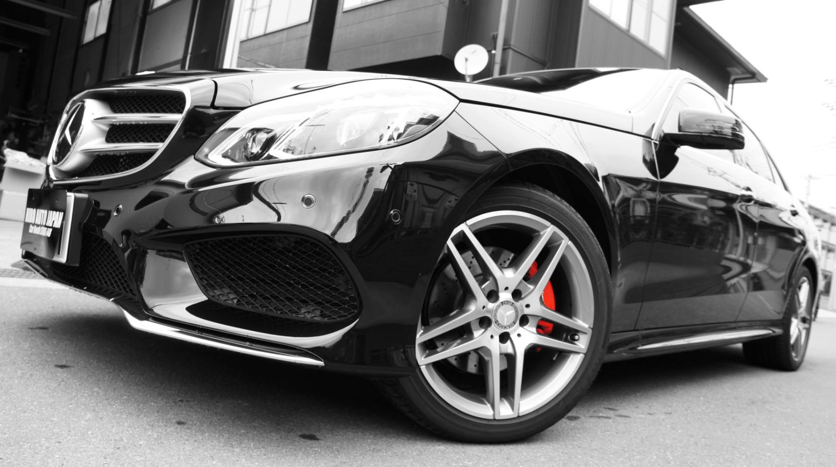 キャリパー塗装施工事例：Mercedes-Benz E-Classキャリパー塗装ＣＯＬＯＲ：#001 Italian losso solid IMG9_879_weBOC1_sub4.jpg