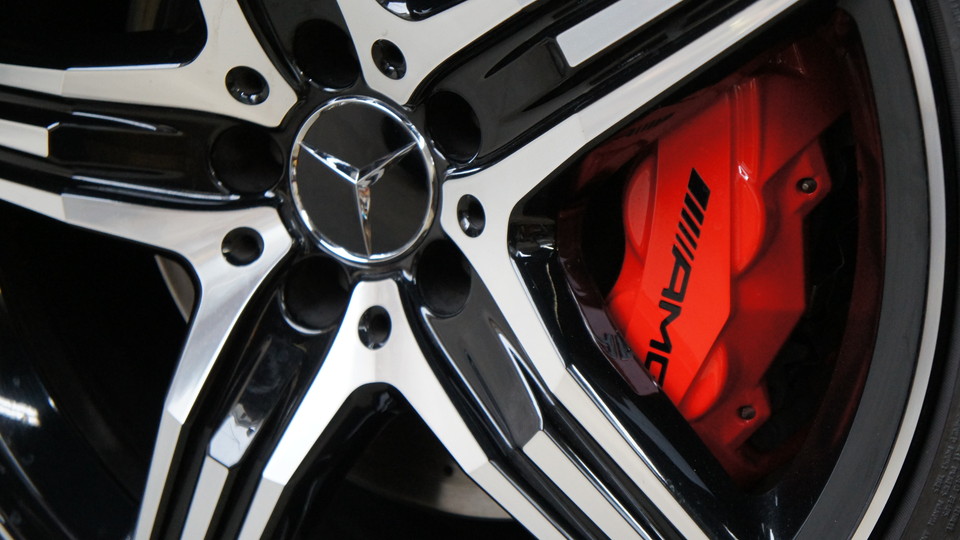 キャリパー塗装施工事例：ベンツW218CLS純正キャリパー塗装 COLOR:#001 Italian losso solid IMG9_918_gk27Ii_sub1.jpg