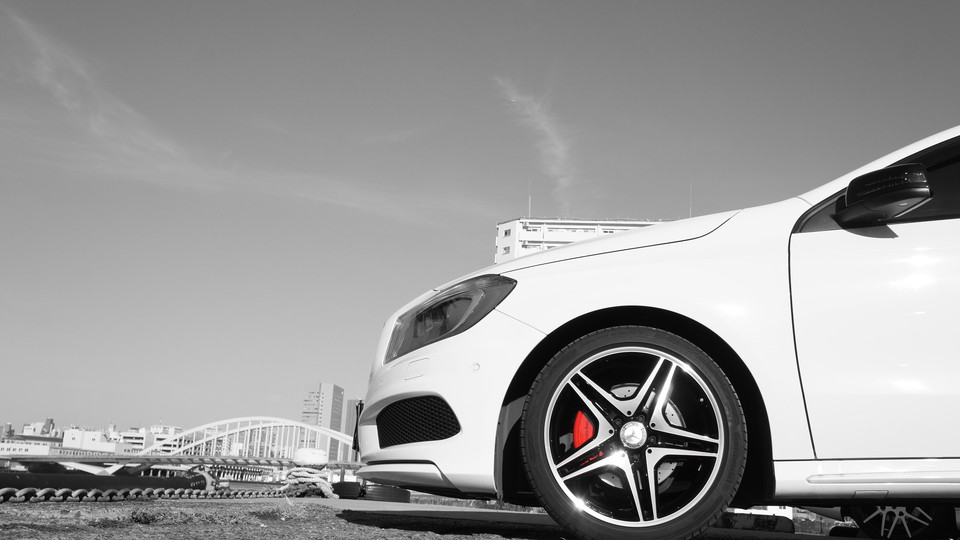 キャリパー塗装施工事例：ベンツW176Aクラス純正キャリパー塗装　COLOR:#001 Italian losso solid＆D-DASHブレーキパット装着 IMG9_930_ygfXPE_sub3.jpg